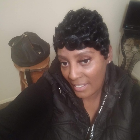 Meet your Posher, Sherry - Picture 2 of 2